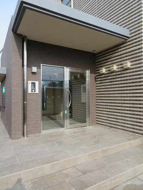 14/23 エントランス