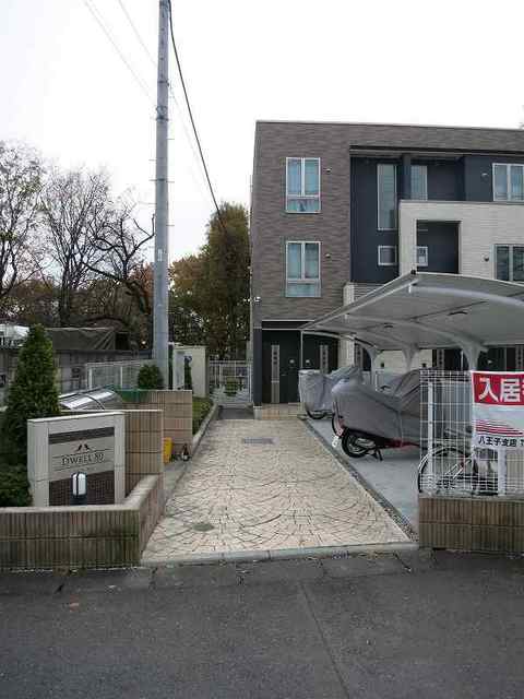 18/25 エントランス