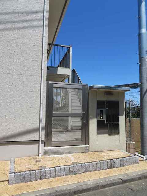 14/23 エントランス