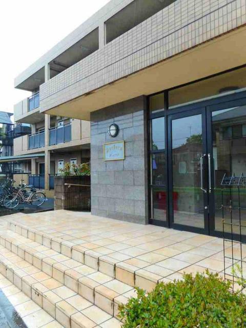 20/29 エントランス