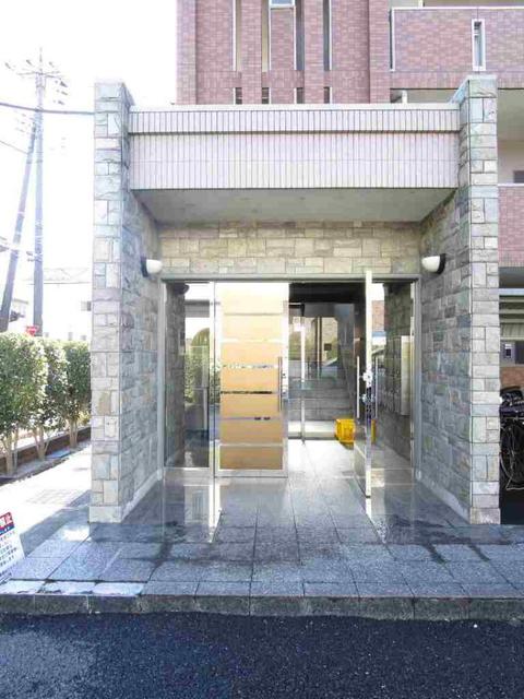 17/28 エントランス