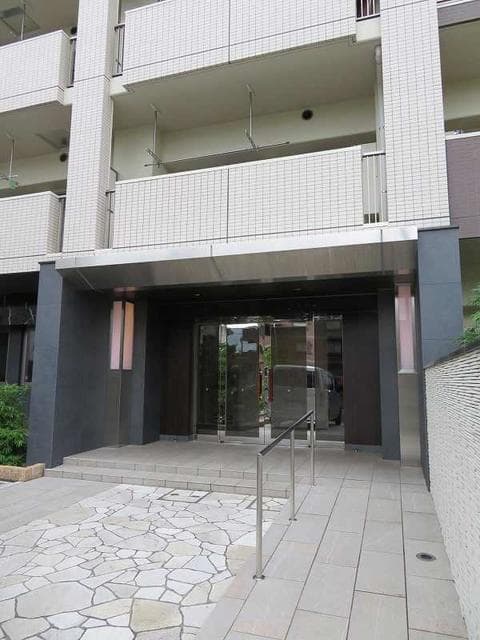 14/23 エントランス