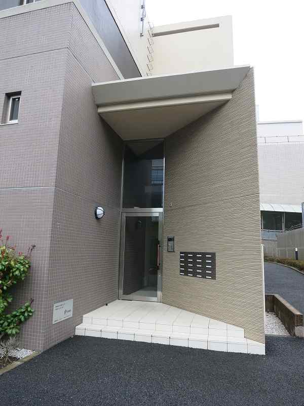 13/22 エントランス