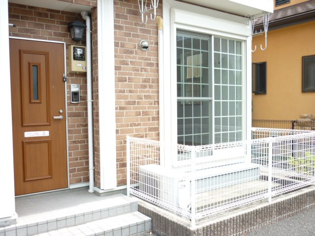 22/26 エントランス