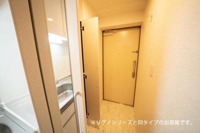 20/30 エントランス