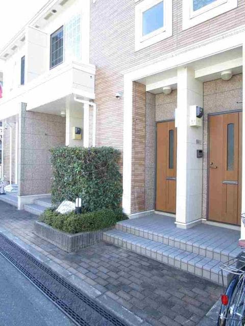 21/30 エントランス