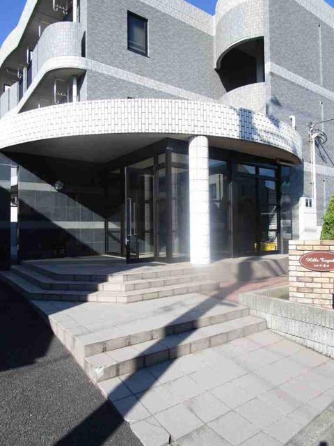 18/25 エントランス