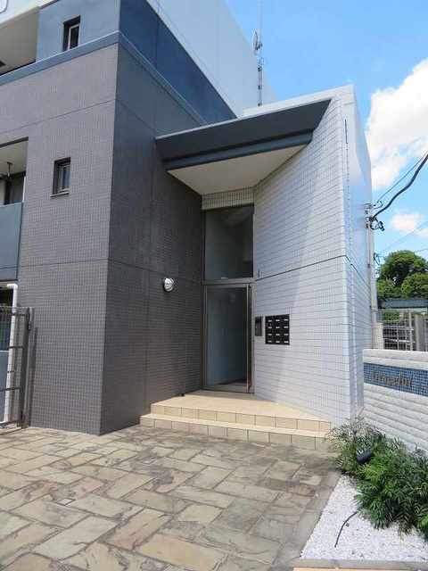 14/22 エントランス