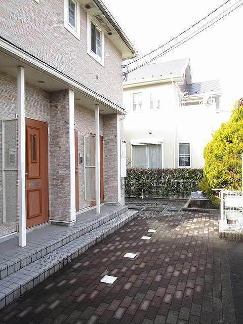 22/30 エントランス