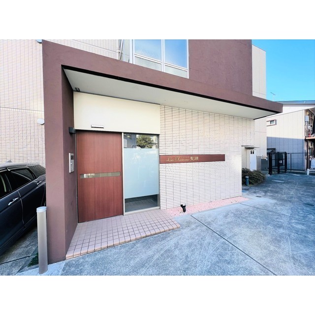 22/22 エントランス