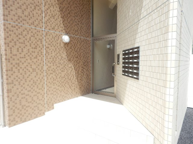 22/30 エントランス