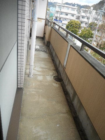 13/21 バルコニー