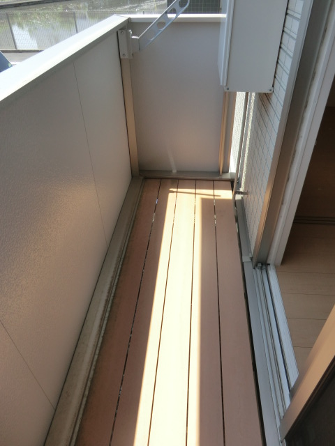 16/23 バルコニー