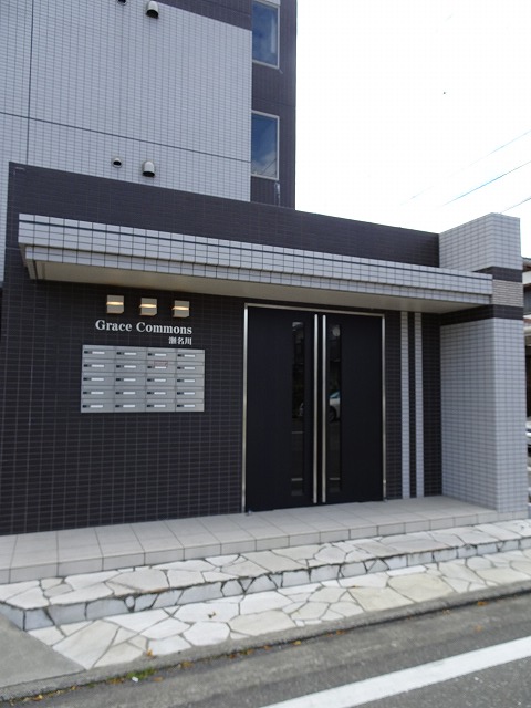 14/20 エントランス