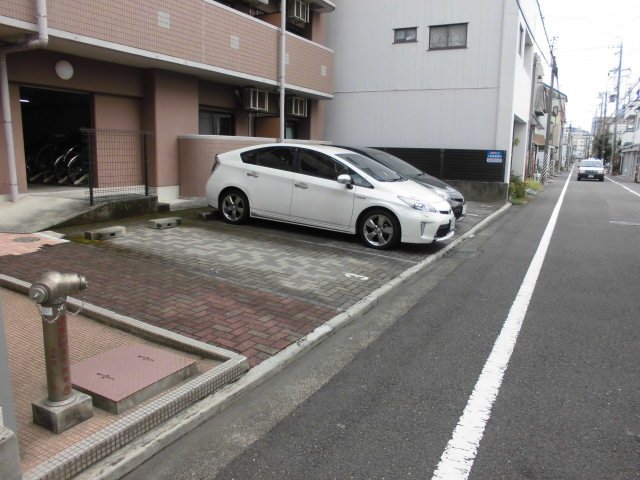 22/25 駐車場