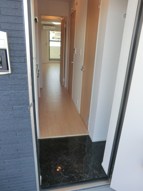 5/28 玄関