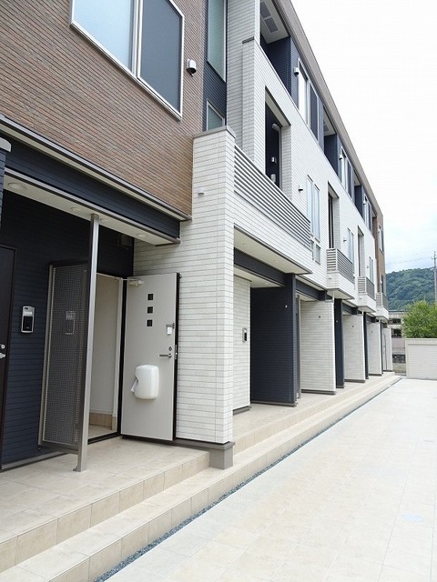 14/20 エントランス