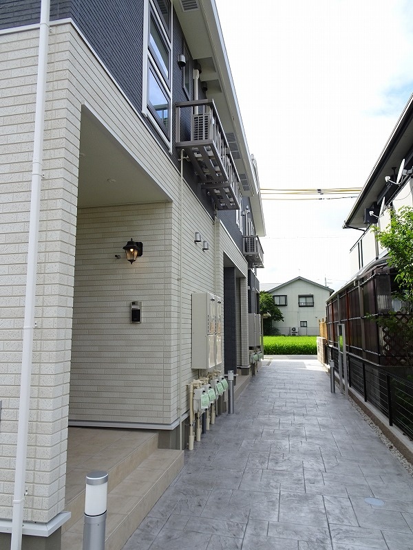 17/23 エントランス