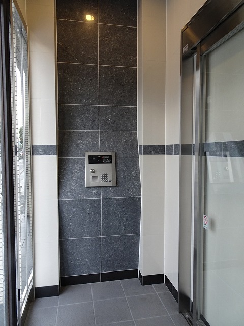 2/8 エントランス