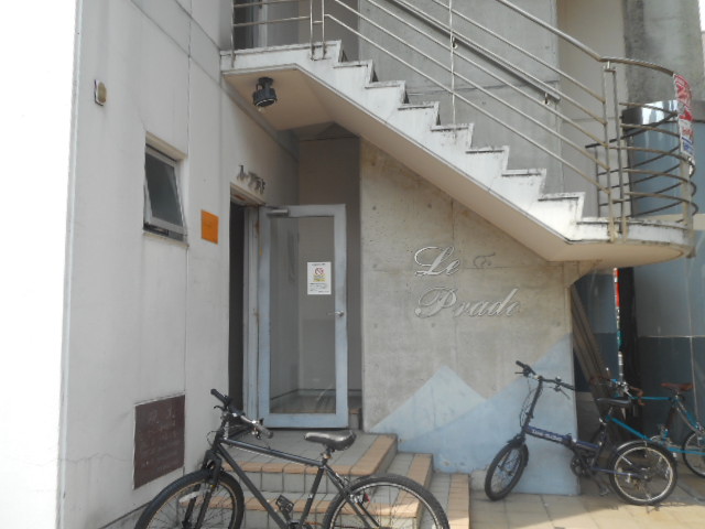 13/15 エントランス