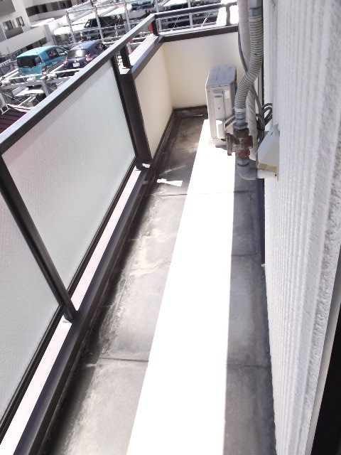 13/23 バルコニー