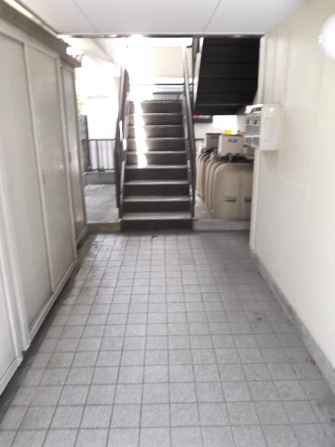 21/23 エントランス