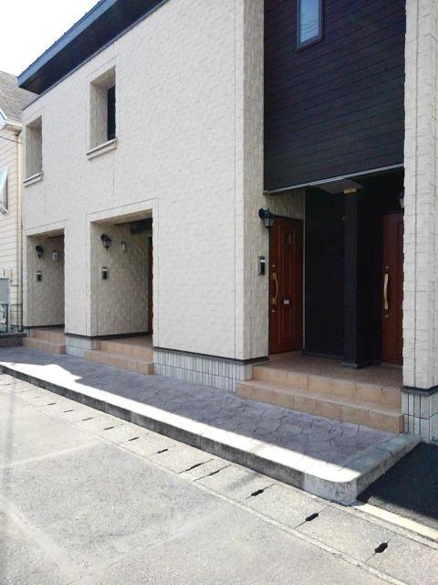 18/25 エントランス