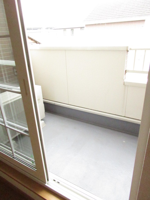 18/28 バルコニー