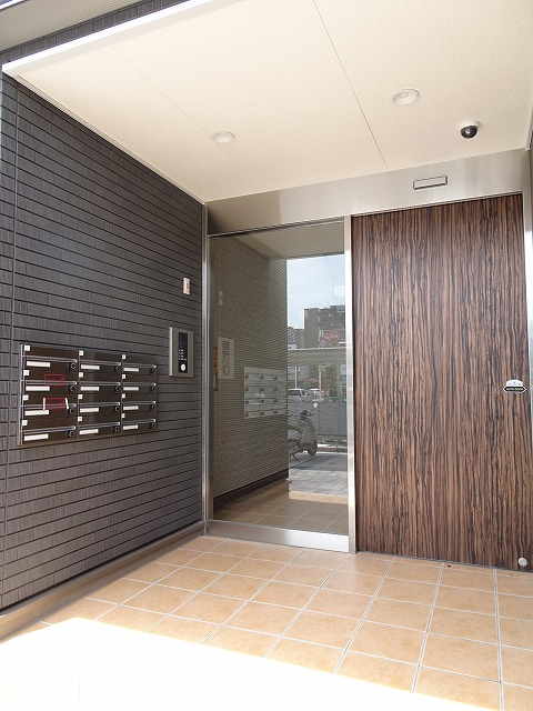 14/20 エントランス