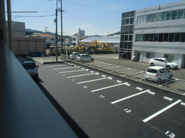 22/23 駐車場