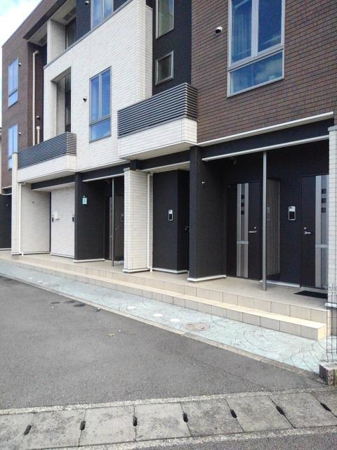 14/22 エントランス