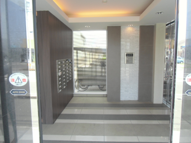 2/11 エントランス