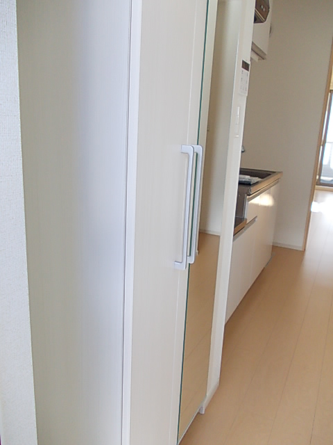 22/28 エントランス