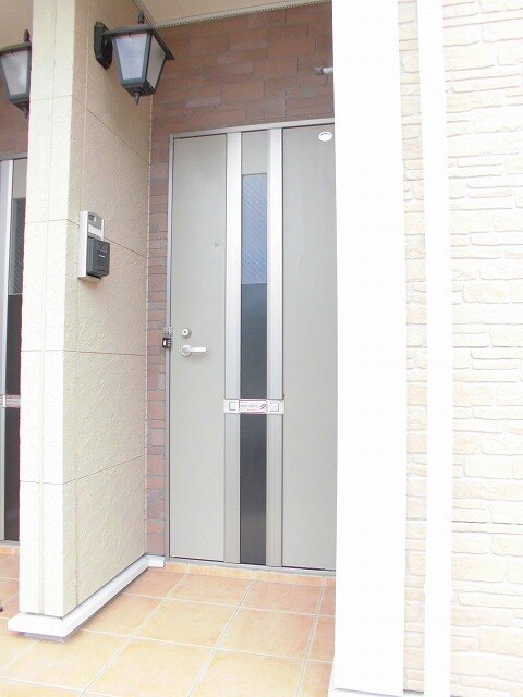 22/28 エントランス