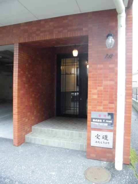 21/23 エントランス