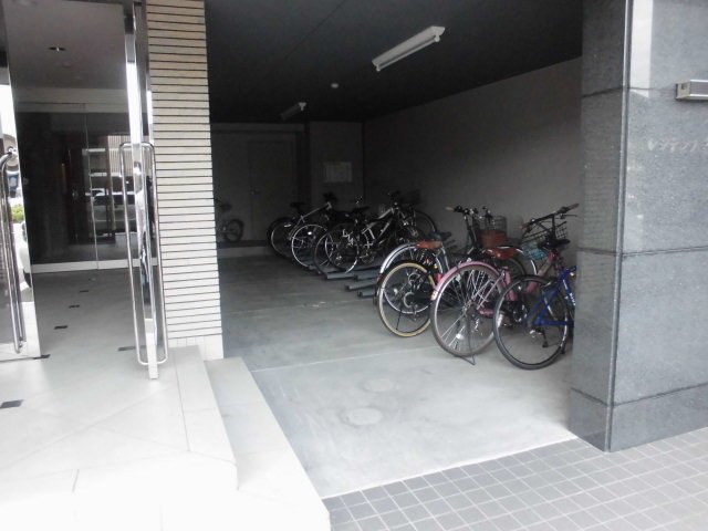 21/23 エントランス