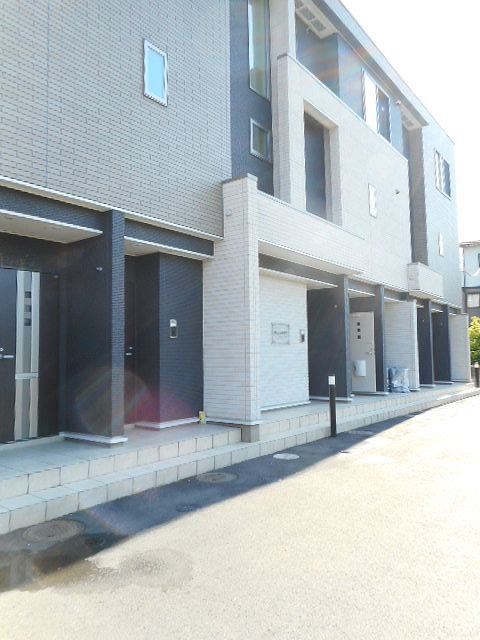 17/23 エントランス