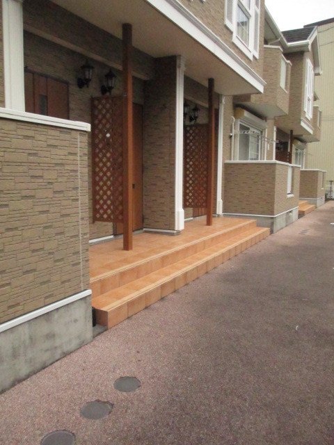 14/20 エントランス