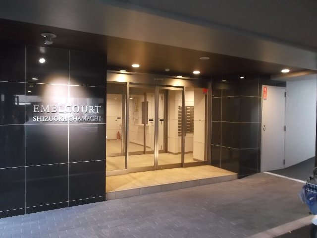 21/23 エントランス