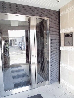 20/26 エントランス