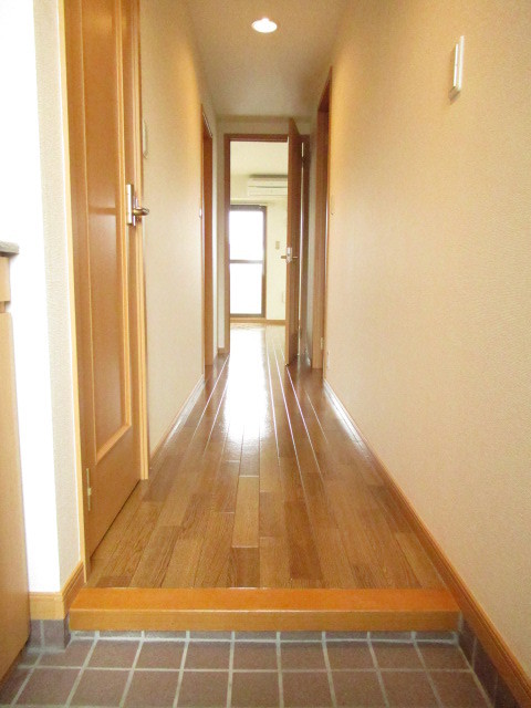 5/20 玄関