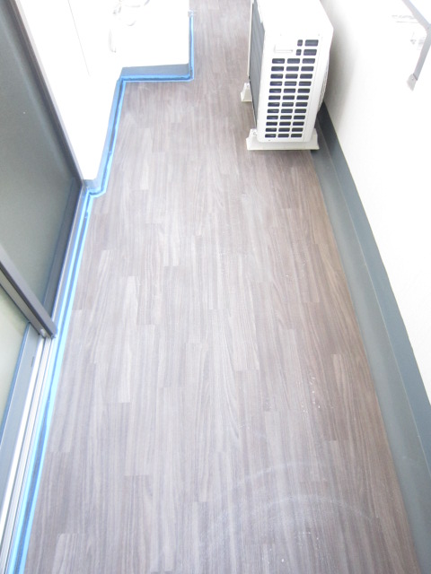 17/28 バルコニー