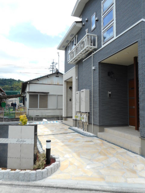 14/20 エントランス