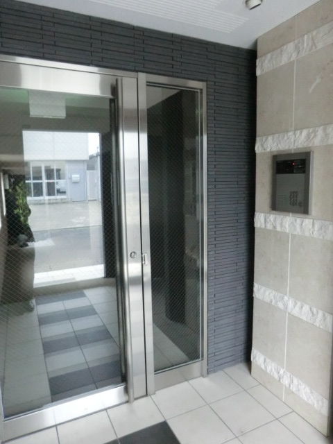 20/28 エントランス