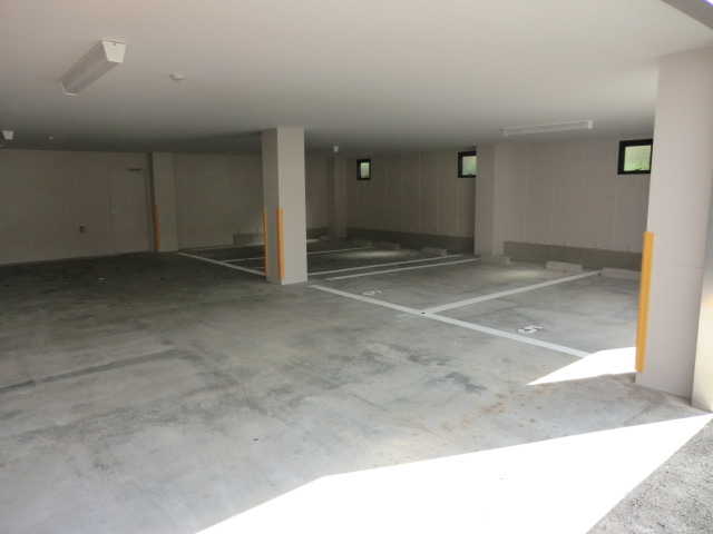 22/23 駐車場