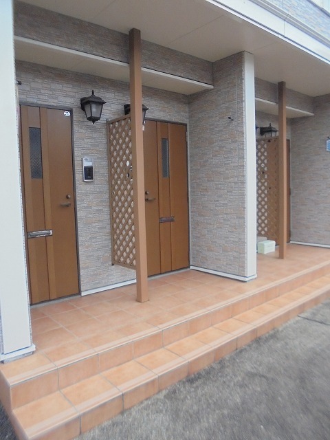 14/20 エントランス