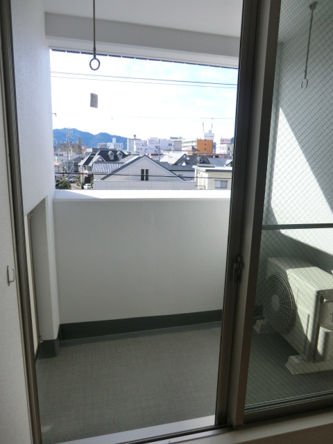 16/28 バルコニー