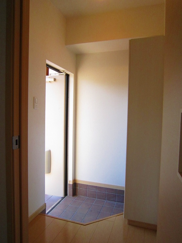 17/23 エントランス