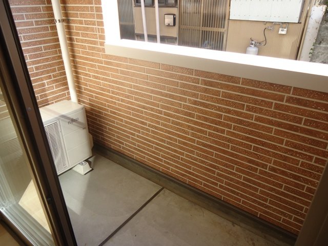 17/23 バルコニー