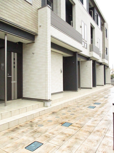 14/22 エントランス